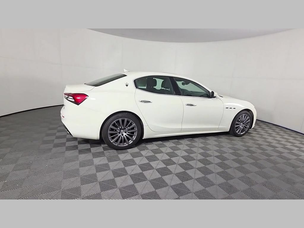 Used 2022 Maserati Ghibli Modena RWD image 37