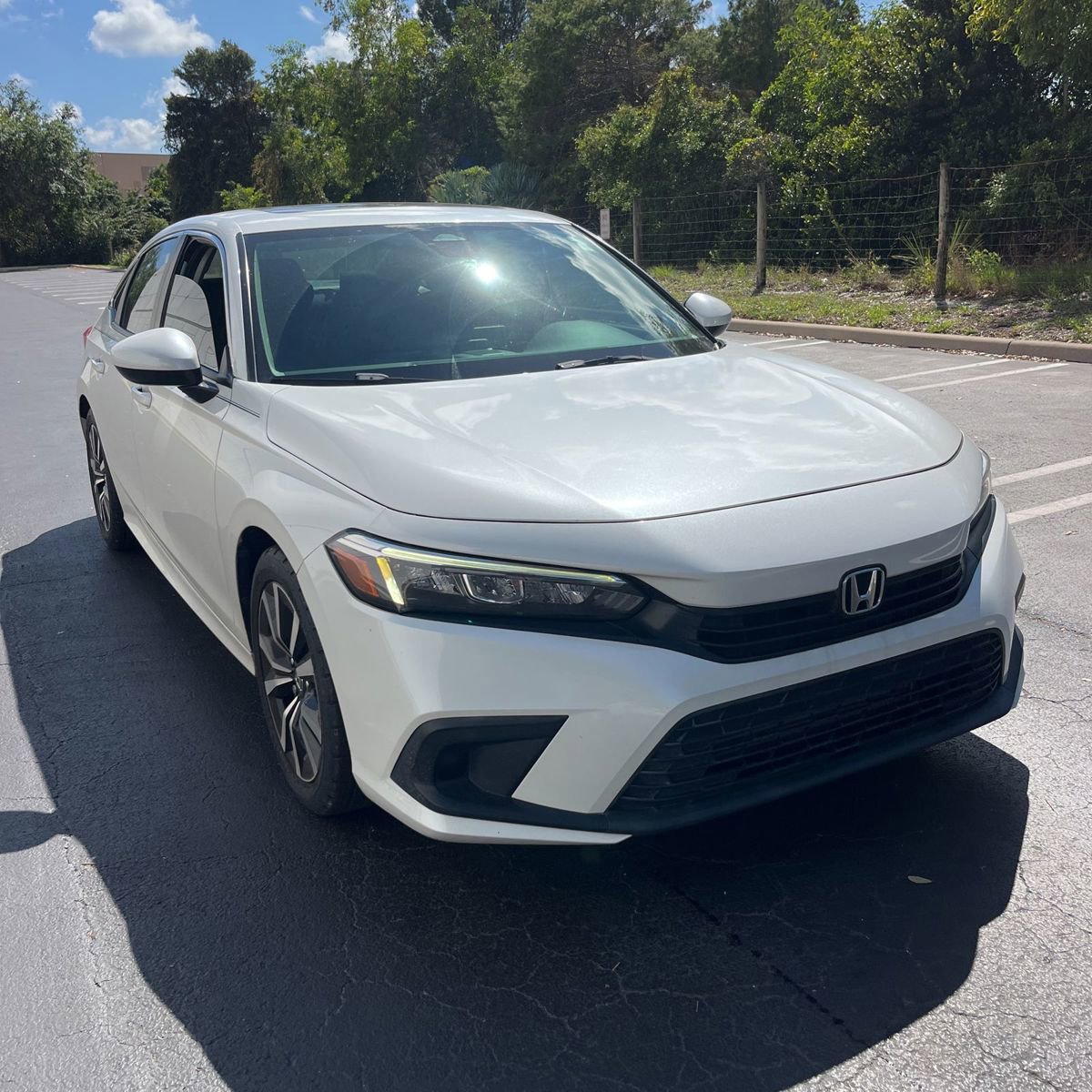 Used 2022 Honda Civic EX image 2