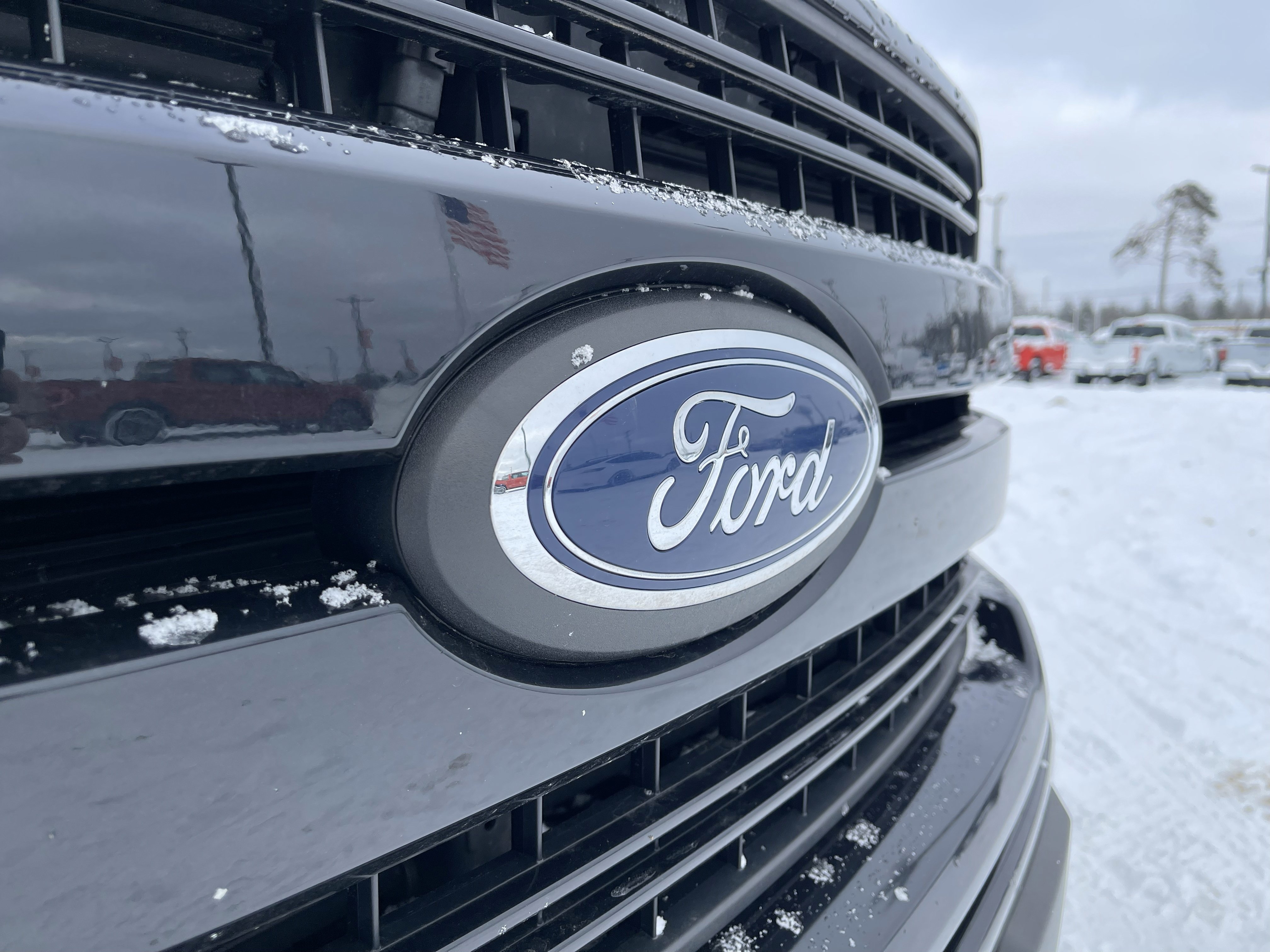 Certified 2019 Ford F150 Lariat w/ Equipment Group 502A Luxury image 23