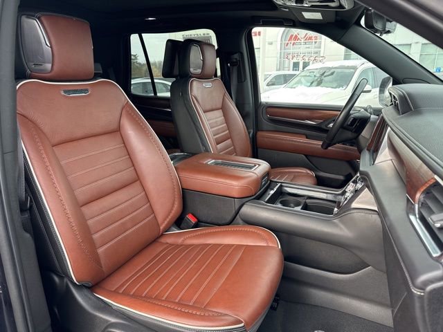 Used 2023 GMC Yukon Denali Ultimate image 32