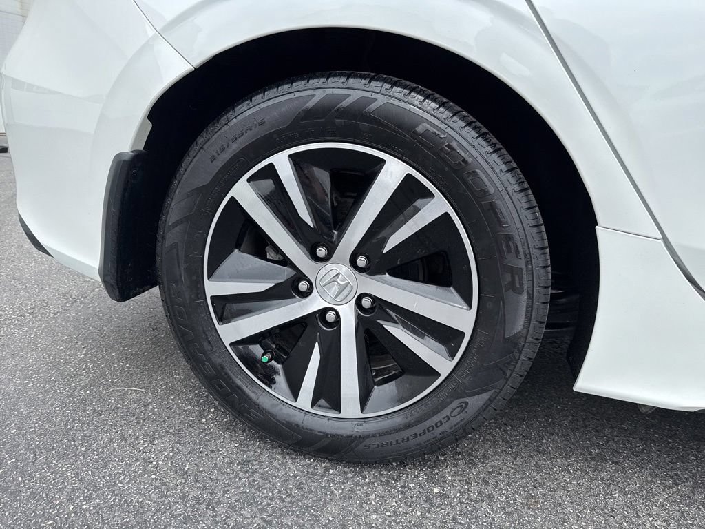 Used 2024 Honda Civic LX image 9