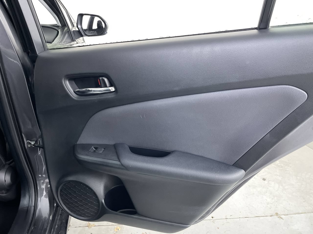 Used 2022 Toyota Prius LE FWD image 22
