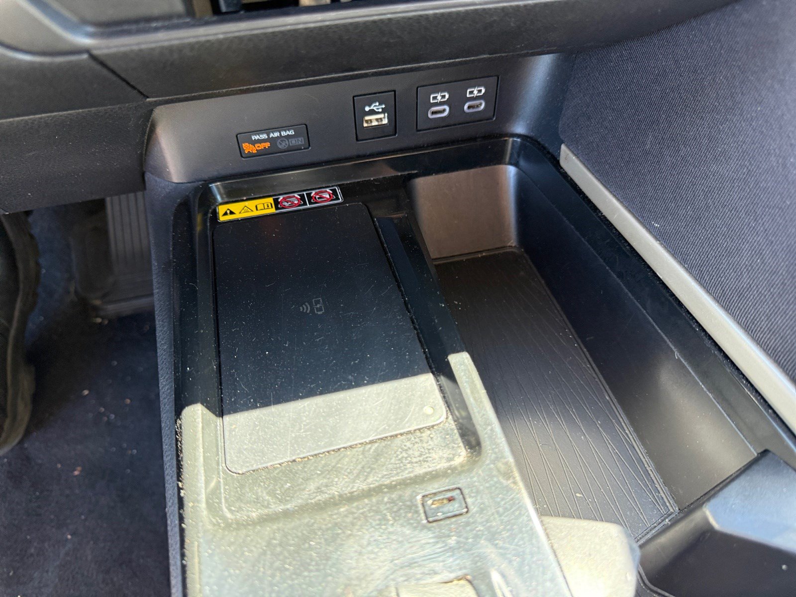 Used 2025 Toyota Camry LE FWD image 29