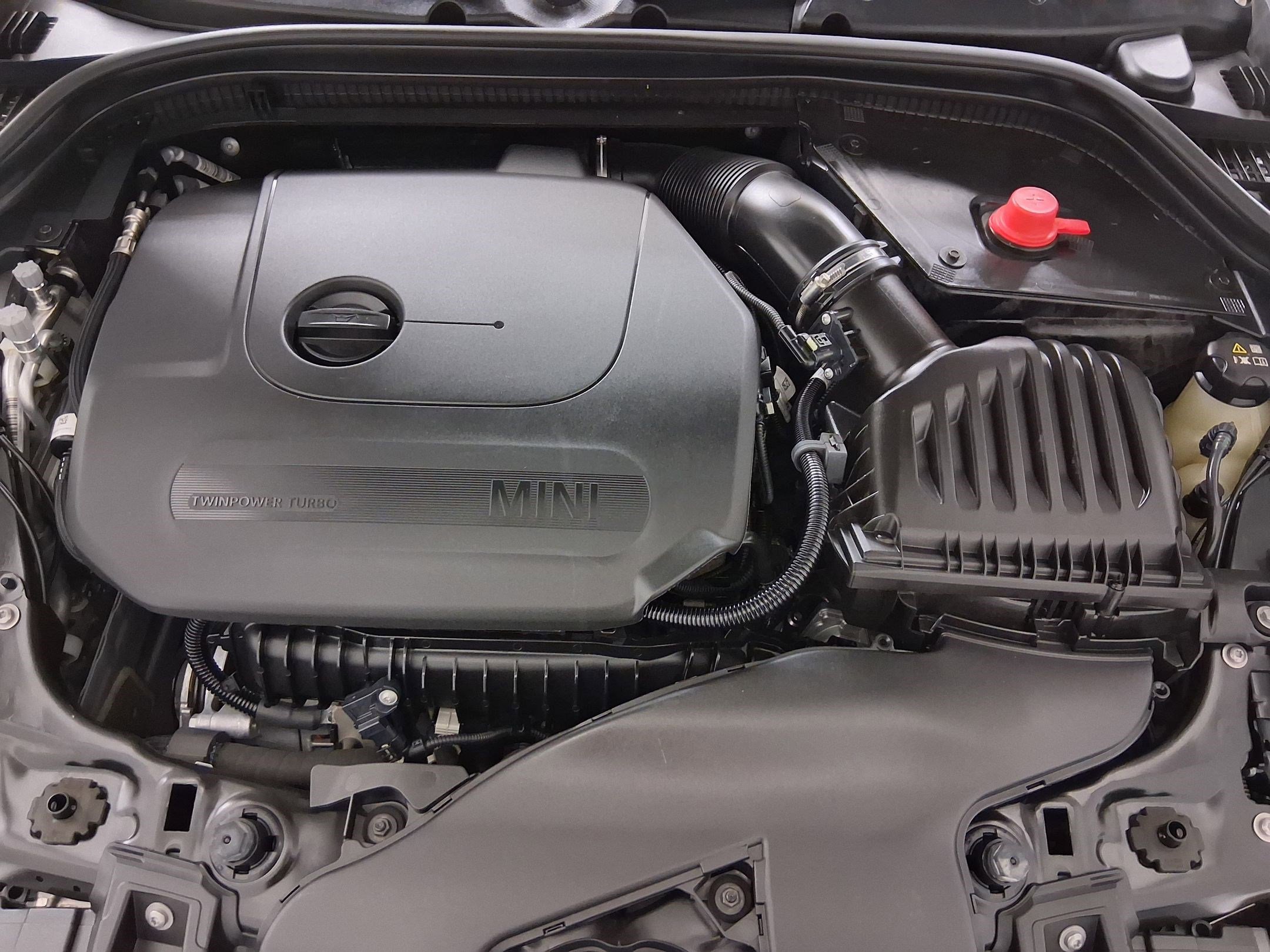 Certified 2024 MINI Cooper 2-Door Hardtop FWD image 32