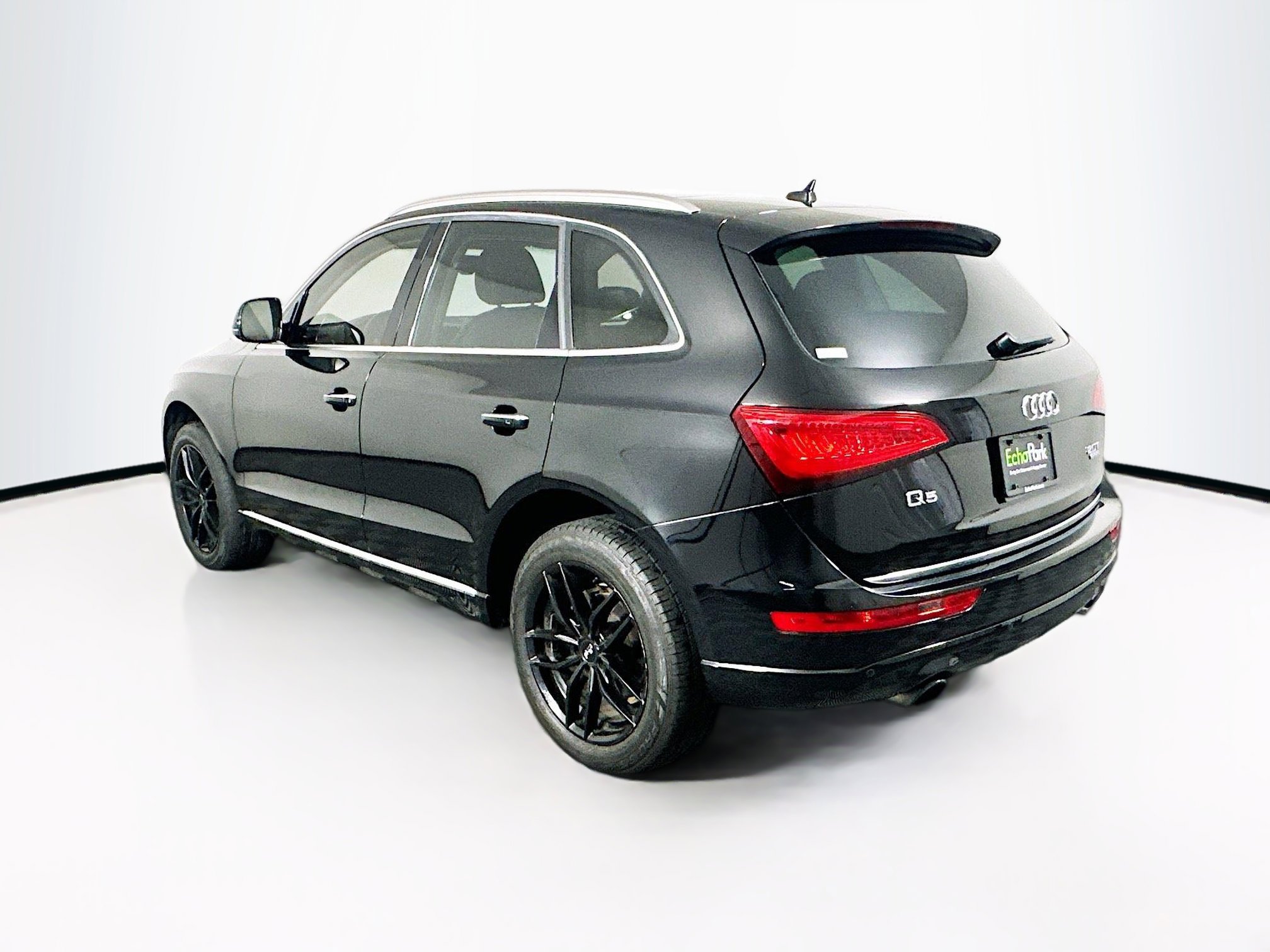 Used 2017 Audi Q5 2.0T Premium Plus w/ Technology Package AWD/4WD image 5