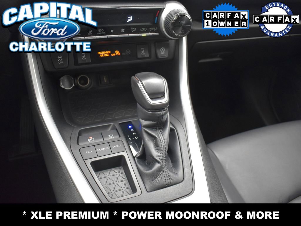 Used 2022 Toyota RAV4 XLE Premium image 14