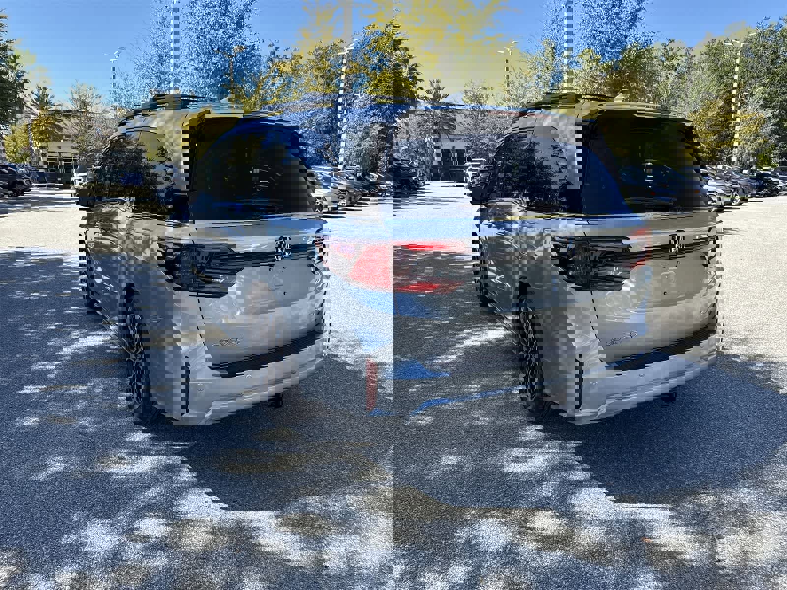 New 2026 Honda Odyssey Elite image 4