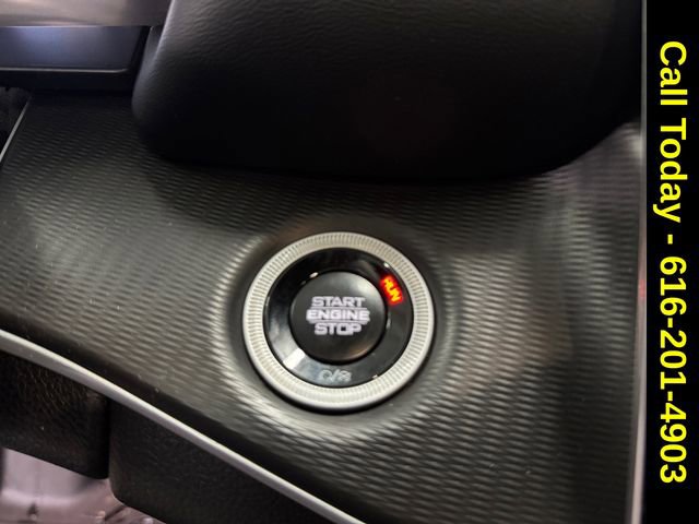 Used 2025 Jeep Grand Cherokee Altitude image 20