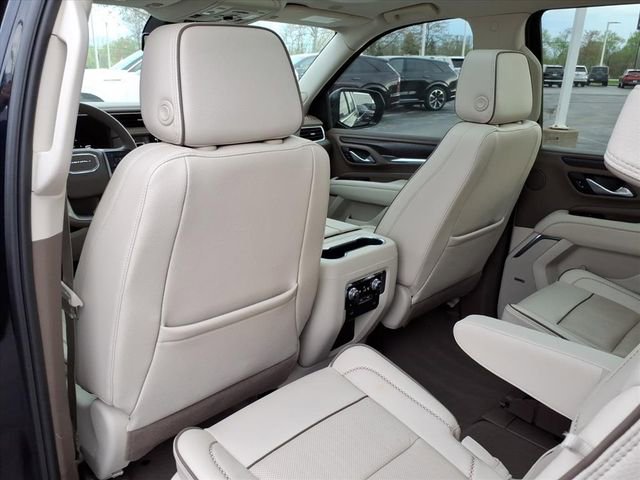 Used 2023 GMC Yukon Denali AWD/4WD image 16