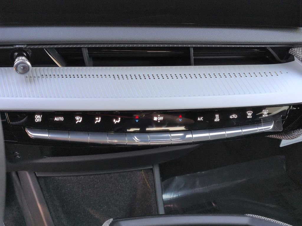 Certified 2026 Cadillac Optiq Sport 2 w/ LPO, Floor Liner Package RWD image 20