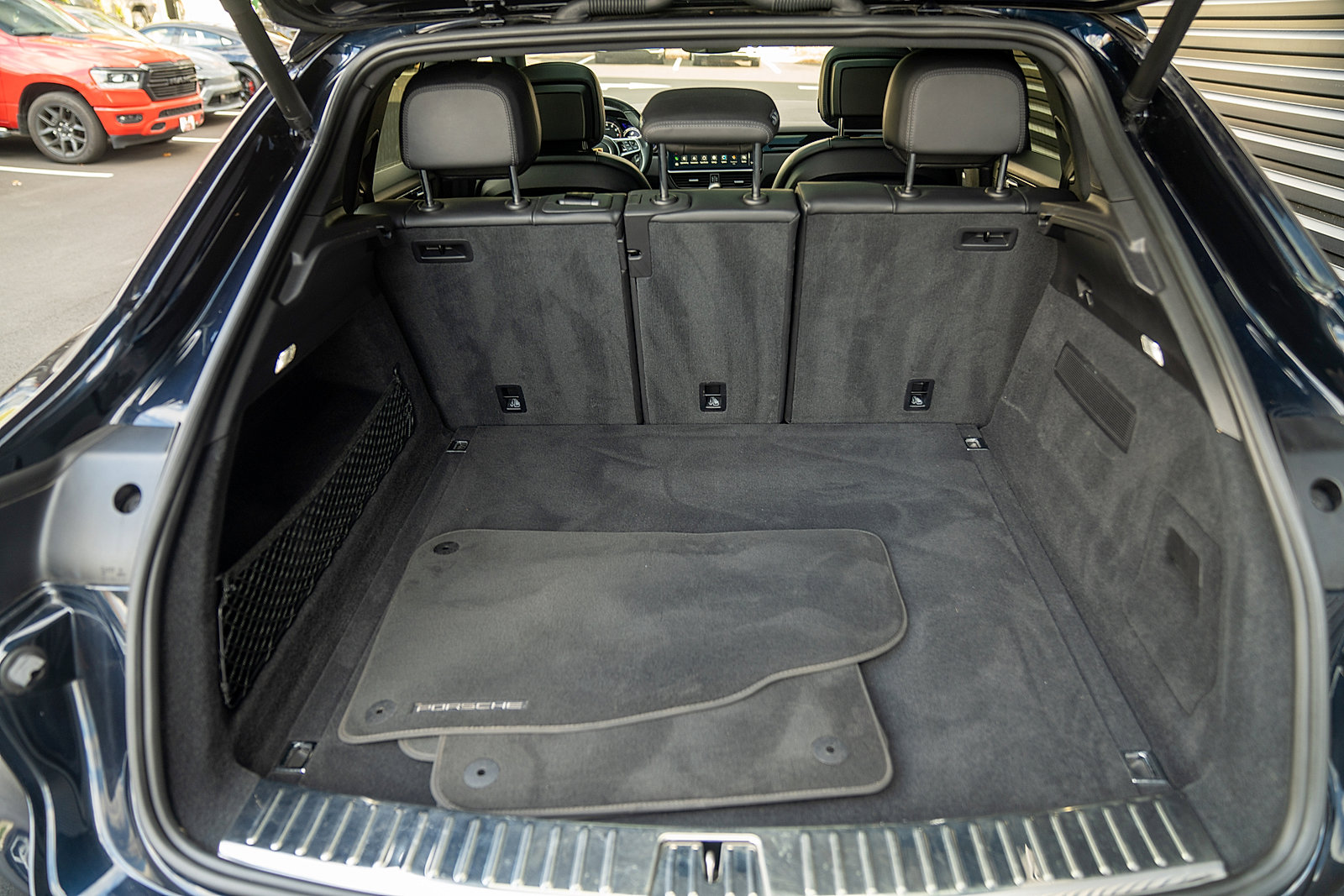 Certified 2022 Porsche Cayenne Coupe image 21