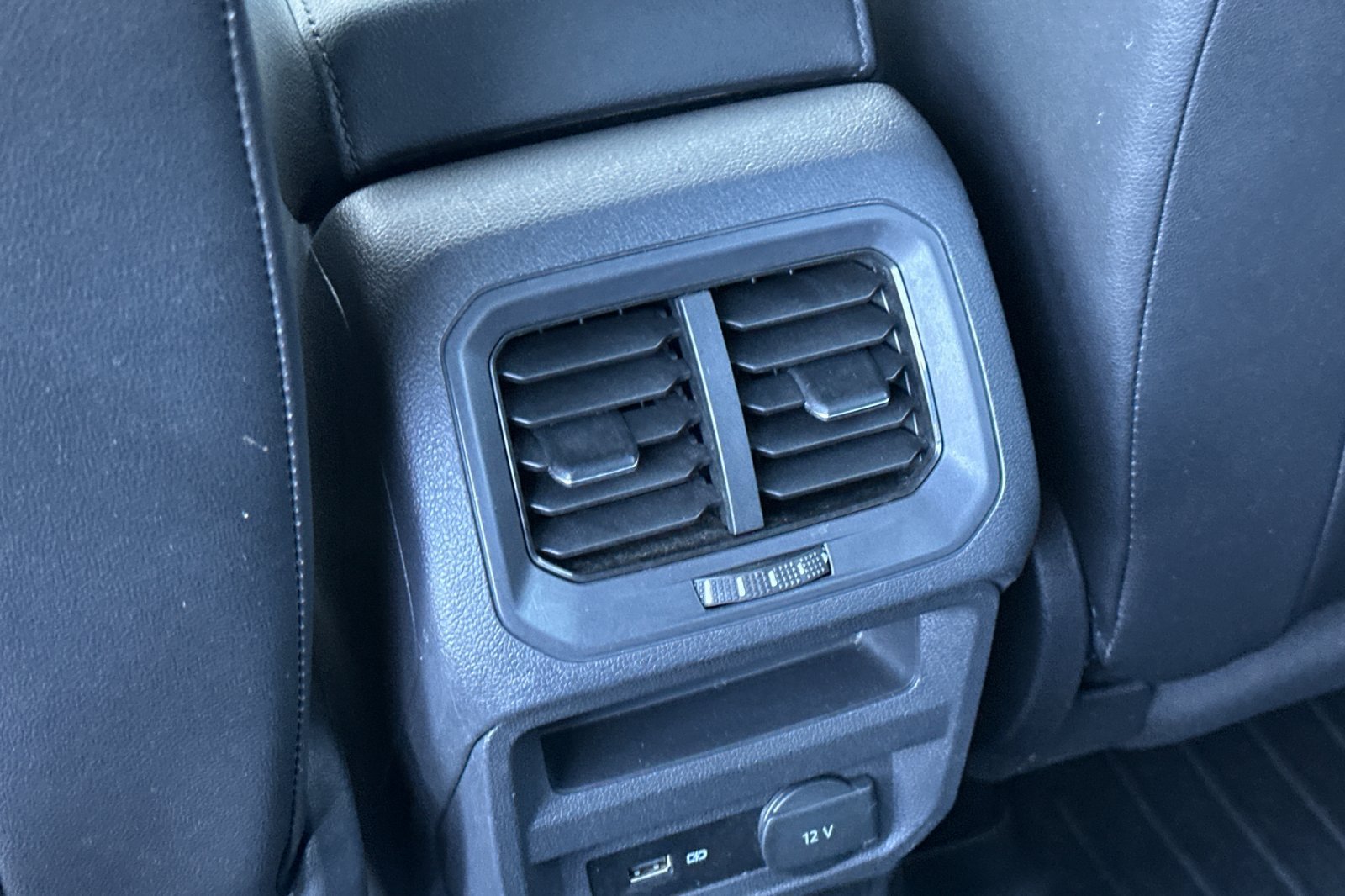 Used 2019 Volkswagen Tiguan SE AWD/4WD image 13