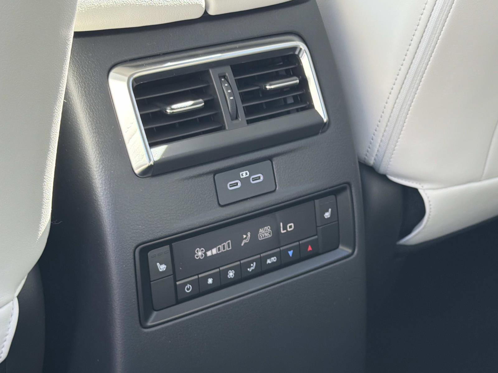 New 2026 MAZDA CX-90 Plug-In Hybrid w/ Premium Plus image 23