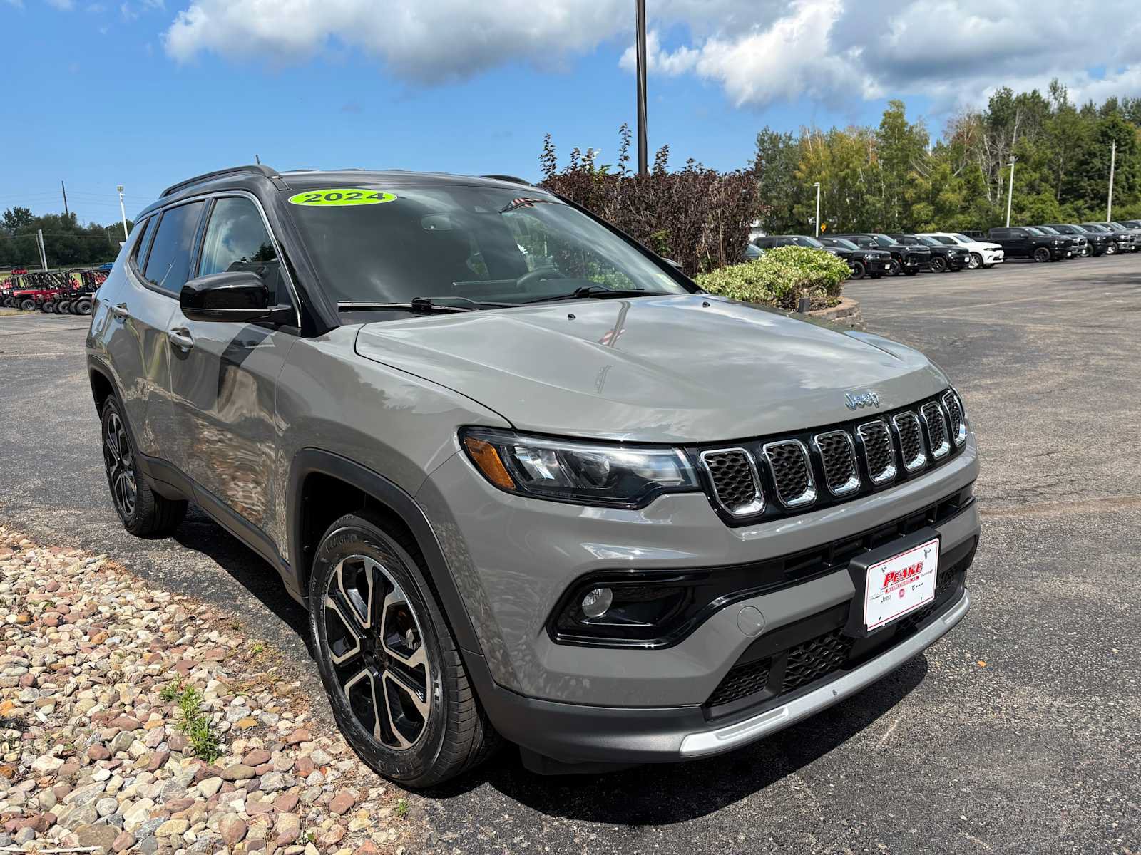 Used 2023 Jeep Compass Limited AWD/4WD image 10