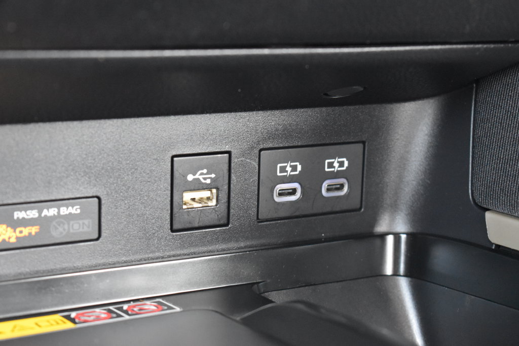 Used 2025 Toyota Camry LE FWD image 22
