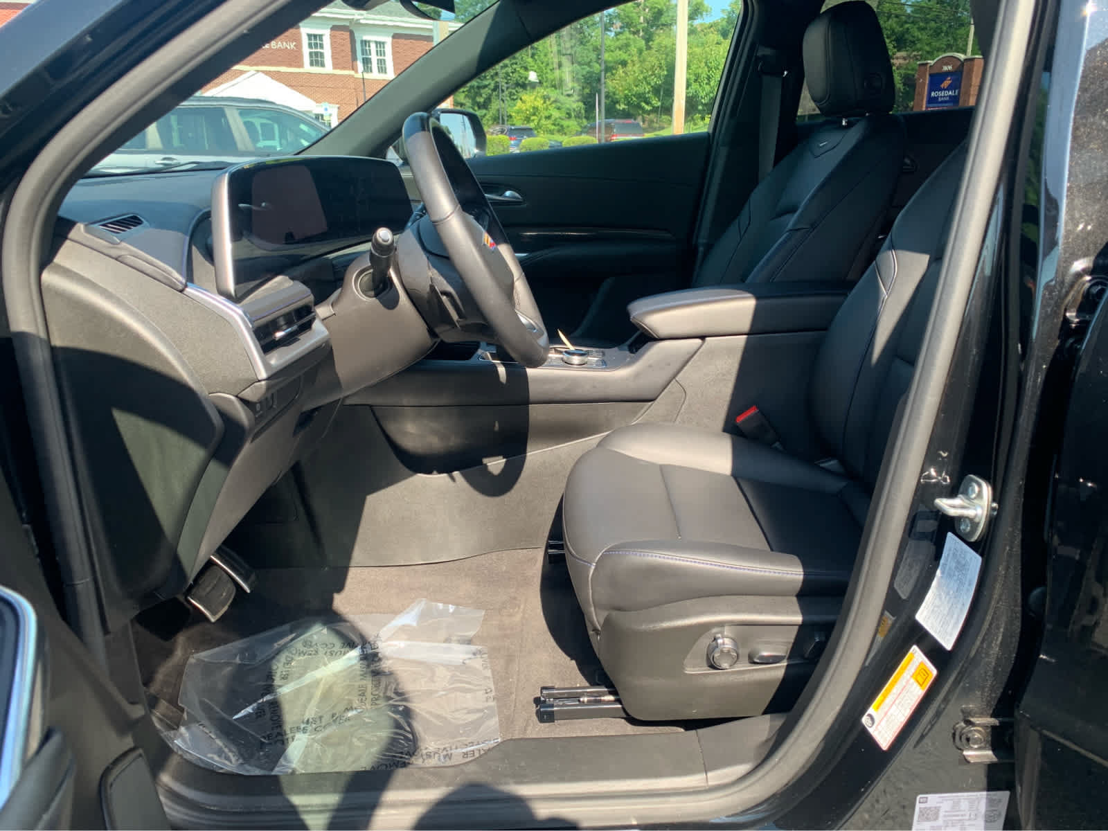 Used 2024 Cadillac XT4 Sport w/ Active Safety Package AWD/4WD image 10