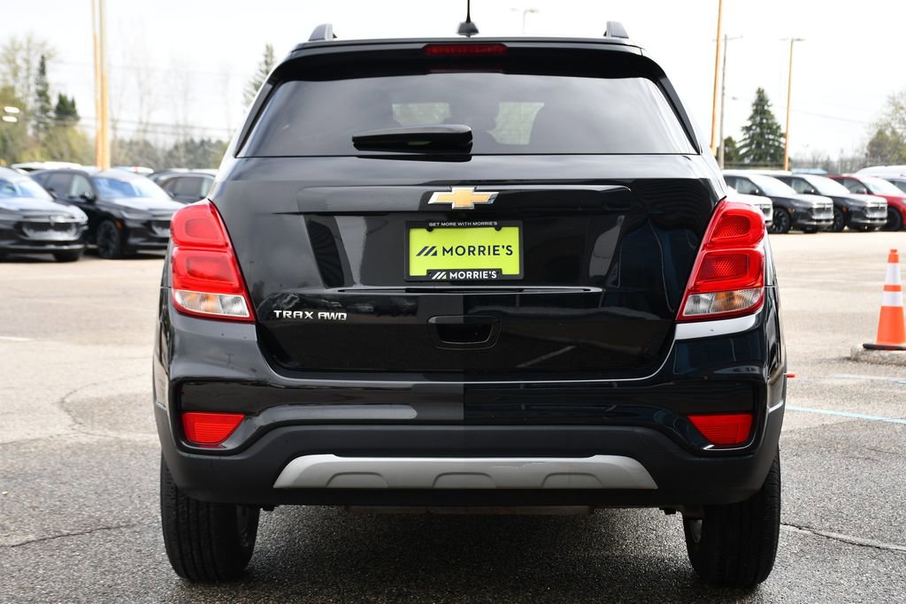 Used 2022 Chevrolet Trax LT w/ LT Convenience Package AWD/4WD image 5