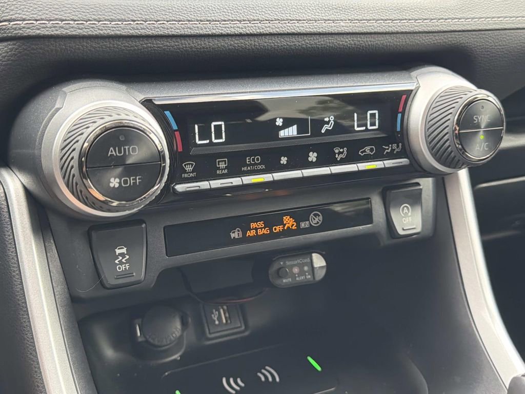 Used 2024 Toyota RAV4 XLE Premium FWD image 24