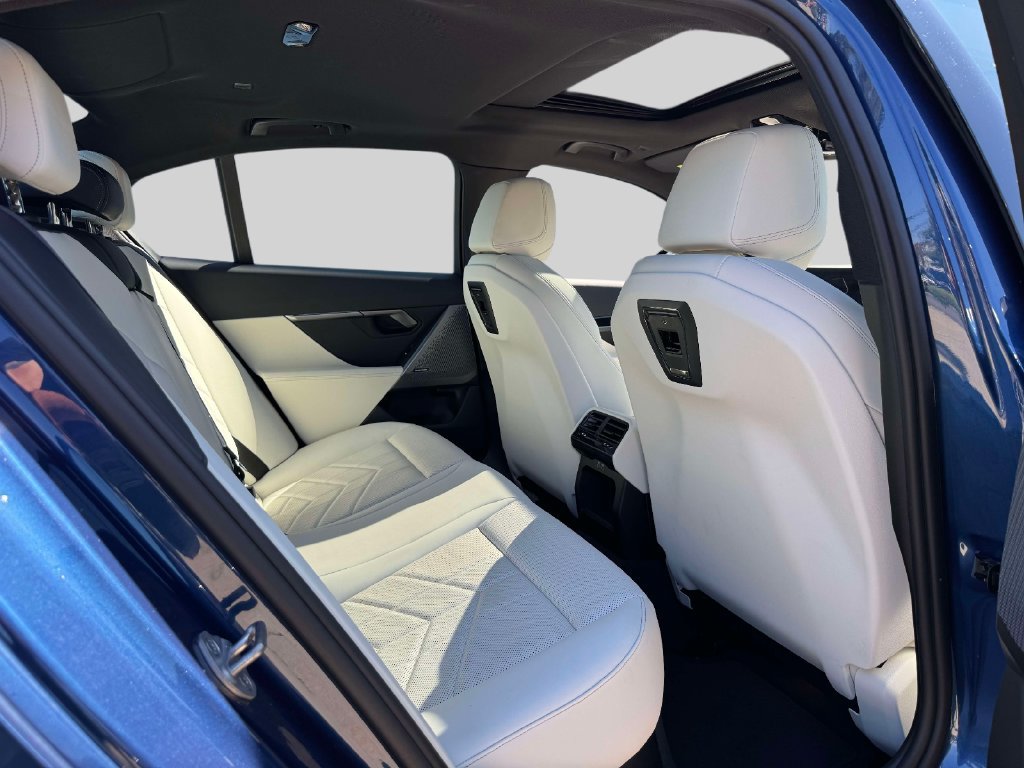 Certified 2024 BMW 530i xDrive w/ Premium Package AWD/4WD image 12