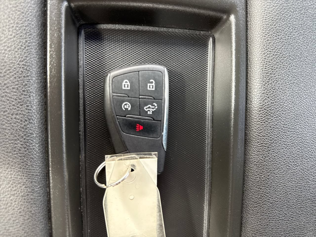 Used 2024 Chevrolet Silverado 1500 LT AWD/4WD image 25
