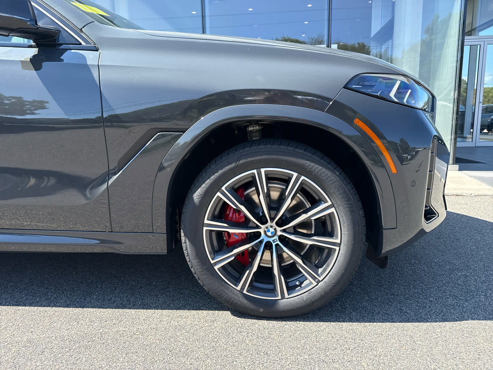 New 2026 BMW X6 xDrive40i w/ Climate Comfort Package image 9