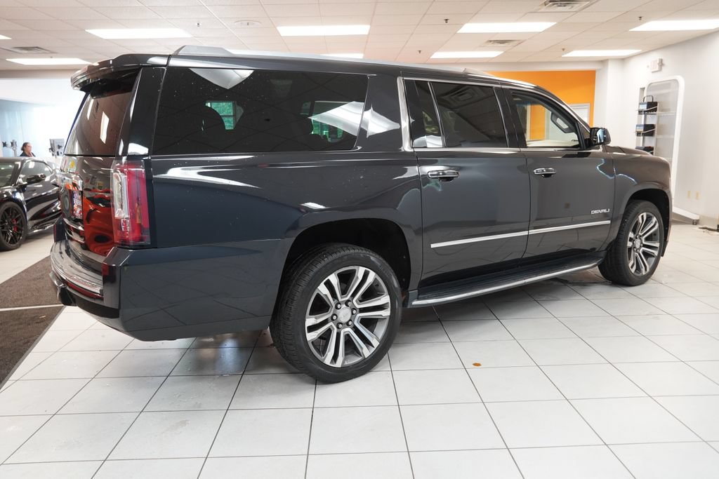 Used 2020 GMC Yukon XL Denali w/ Open Road Package AWD/4WD image 16
