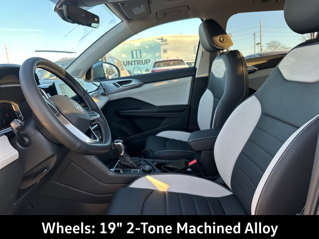 New 2026 Volkswagen Taos SEL image 15