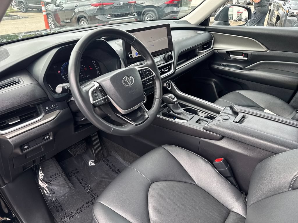 Used 2026 Toyota Grand Highlander AWD image 15