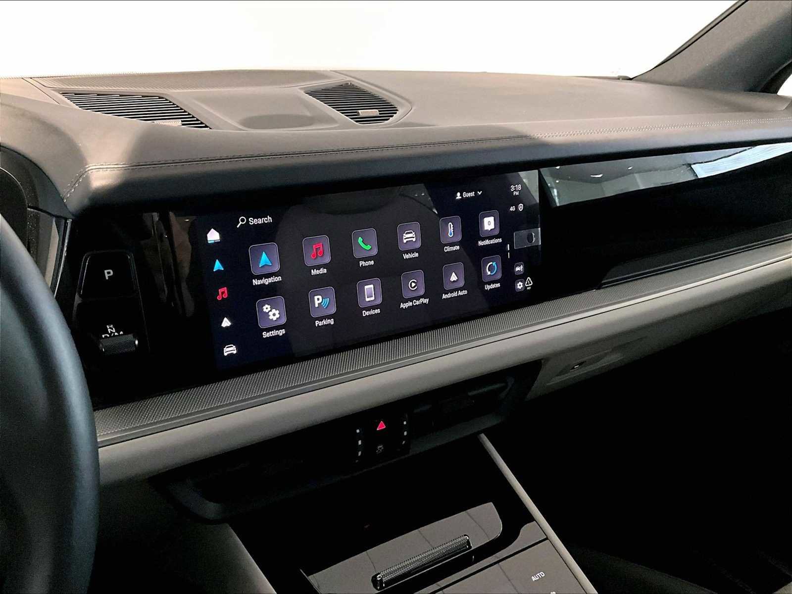 Used 2025 Porsche Cayenne image 19