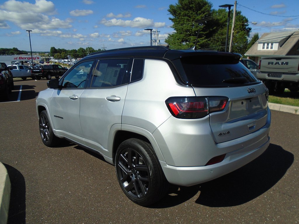 Certified 2025 Jeep Compass Limited w/ High Altitude Package AWD/4WD image 4
