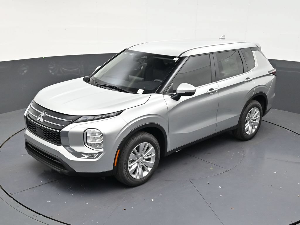 New 2026 Mitsubishi Outlander ES FWD image 11