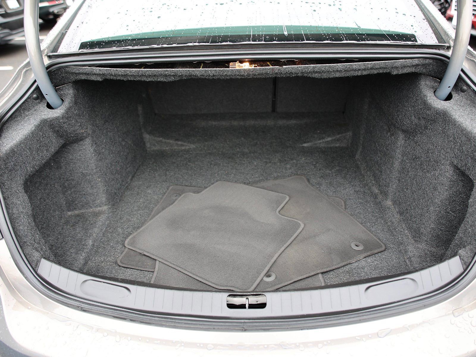 Used 2019 Chevrolet Impala LT image 14