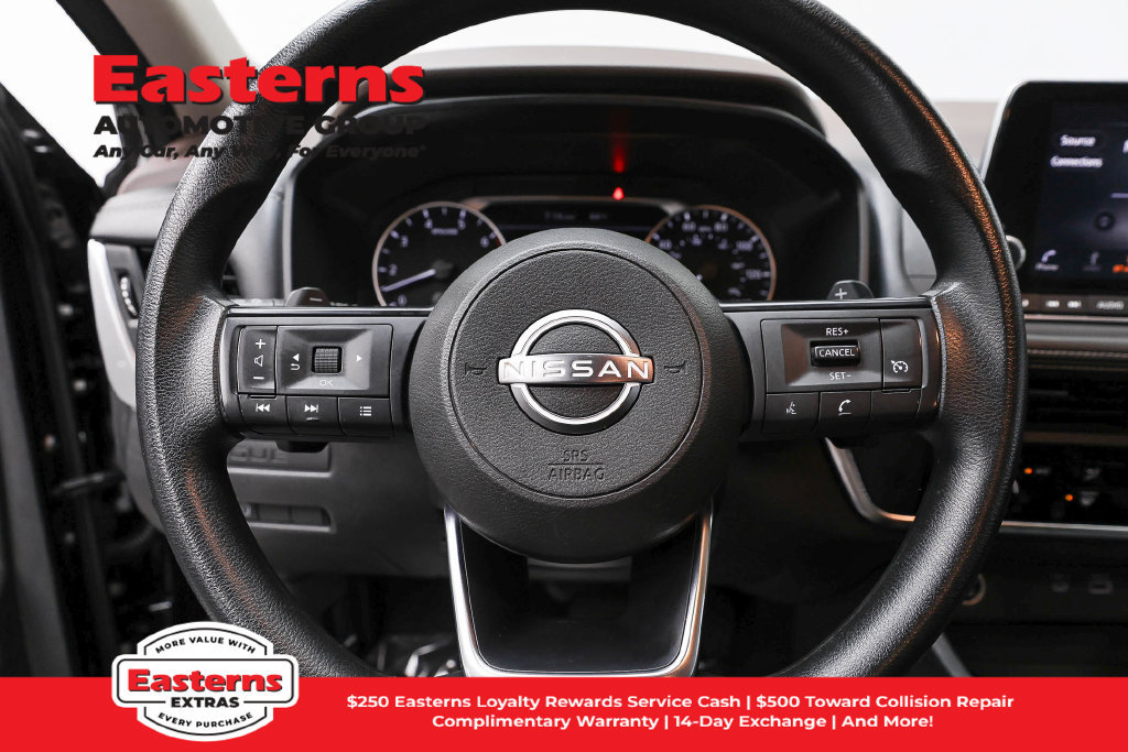 Used 2023 Nissan Rogue S AWD/4WD image 11