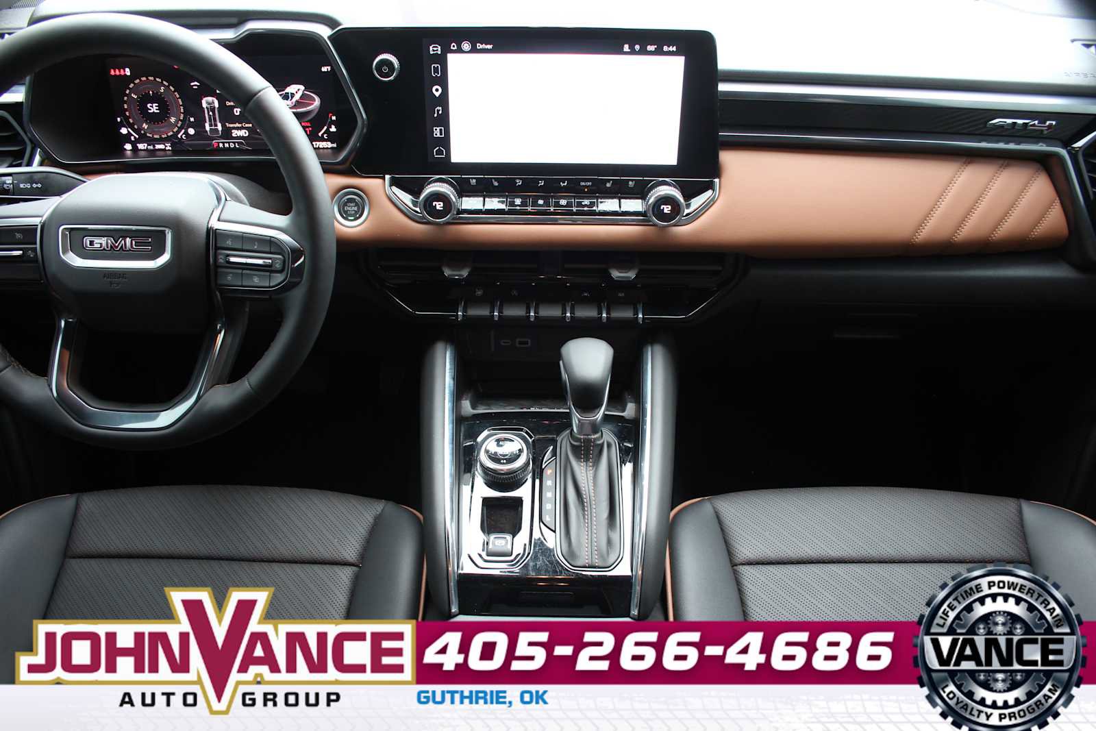 Used 2025 GMC Canyon AT4 w/ Technology Plus Package AWD/4WD image 29