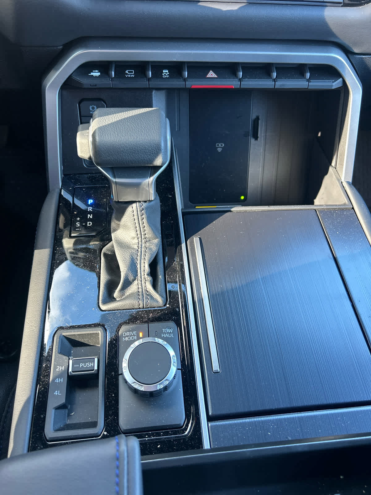 Used 2025 Toyota Sequoia Platinum image 16