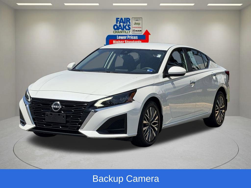 Used 2023 Nissan Altima 2.5 SV AWD/4WD image 3