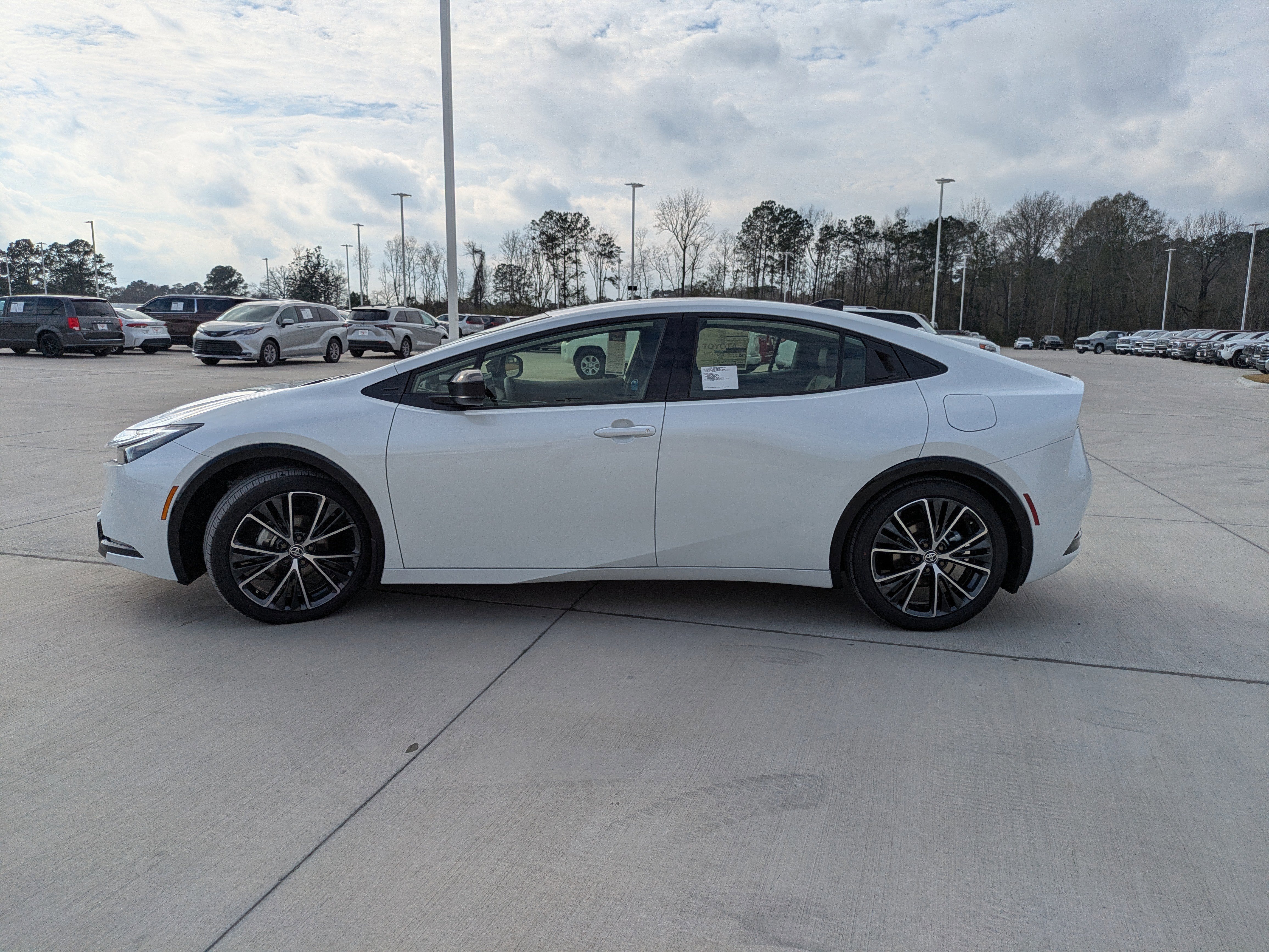 New 2026 Toyota Prius XLE image 3