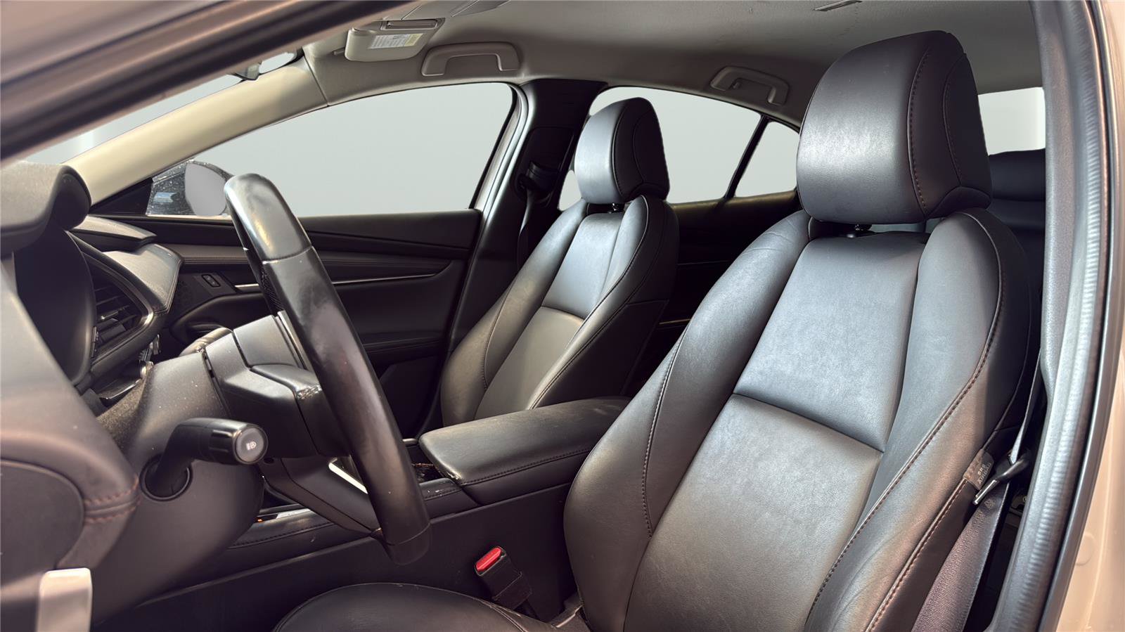 Used 2024 MAZDA MAZDA3 s FWD image 12