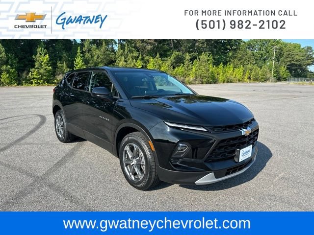 Used 2025 Chevrolet Blazer LT AWD/4WD image 3