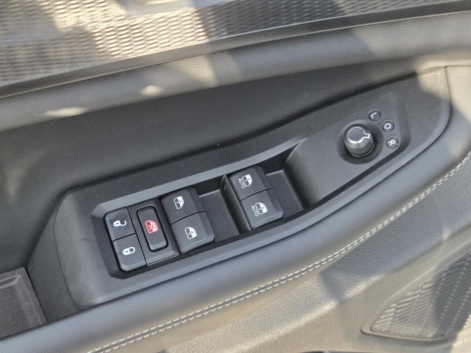 Used 2025 Jeep Grand Cherokee Laredo X image 21