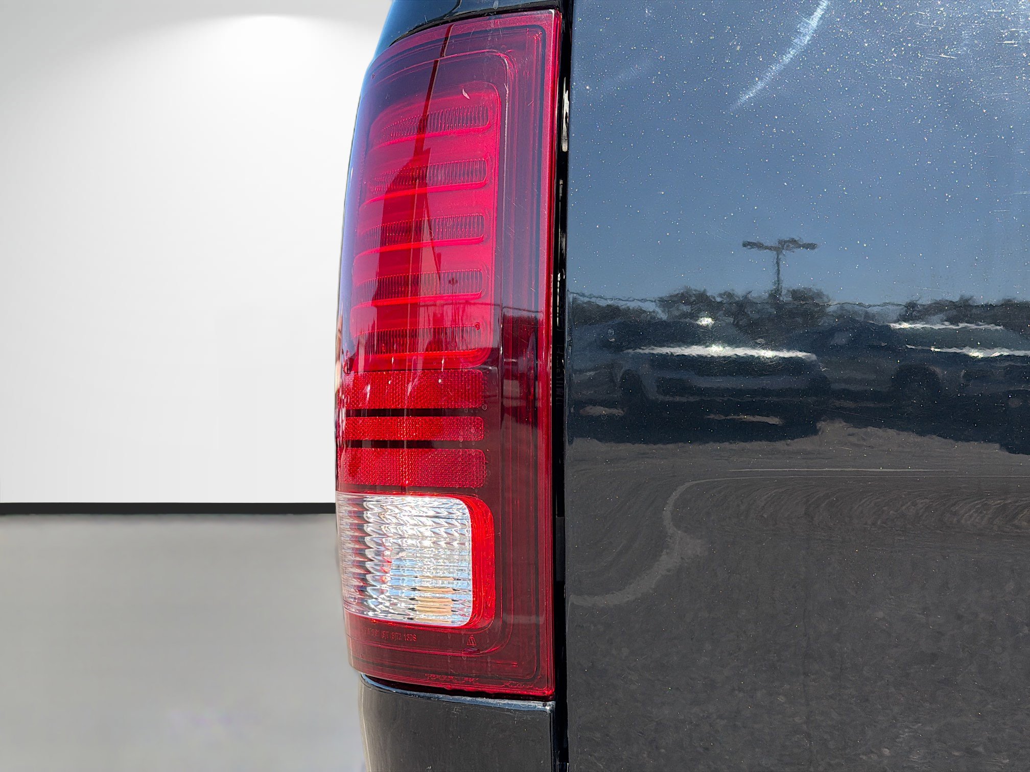 Used 2019 RAM 1500 Classic SLT w/ Luxury Group image 10