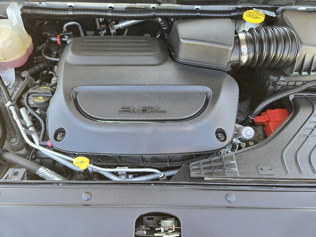 Used 2024 Chrysler Pacifica Touring-L image 31