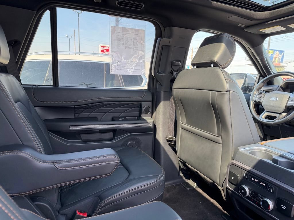 Used 2023 Ford Expedition Platinum AWD/4WD image 27