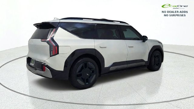 Used 2024 Kia EV9 GT-Line AWD/4WD image 8