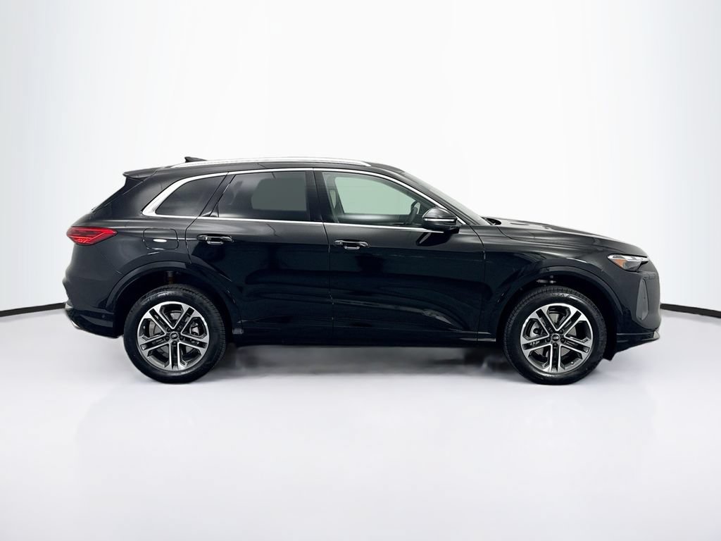 Used 2025 Audi Q5 Premium AWD/4WD image 5