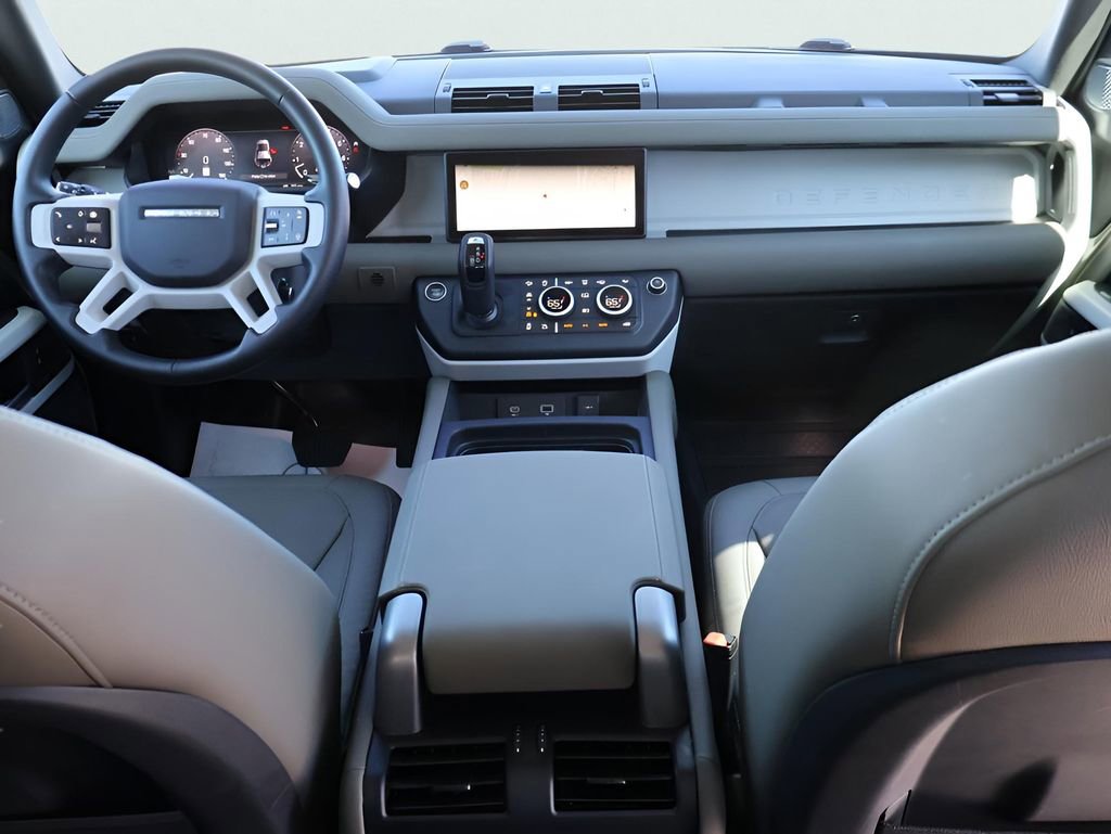 Used 2024 Land Rover Defender 110 SE image 14