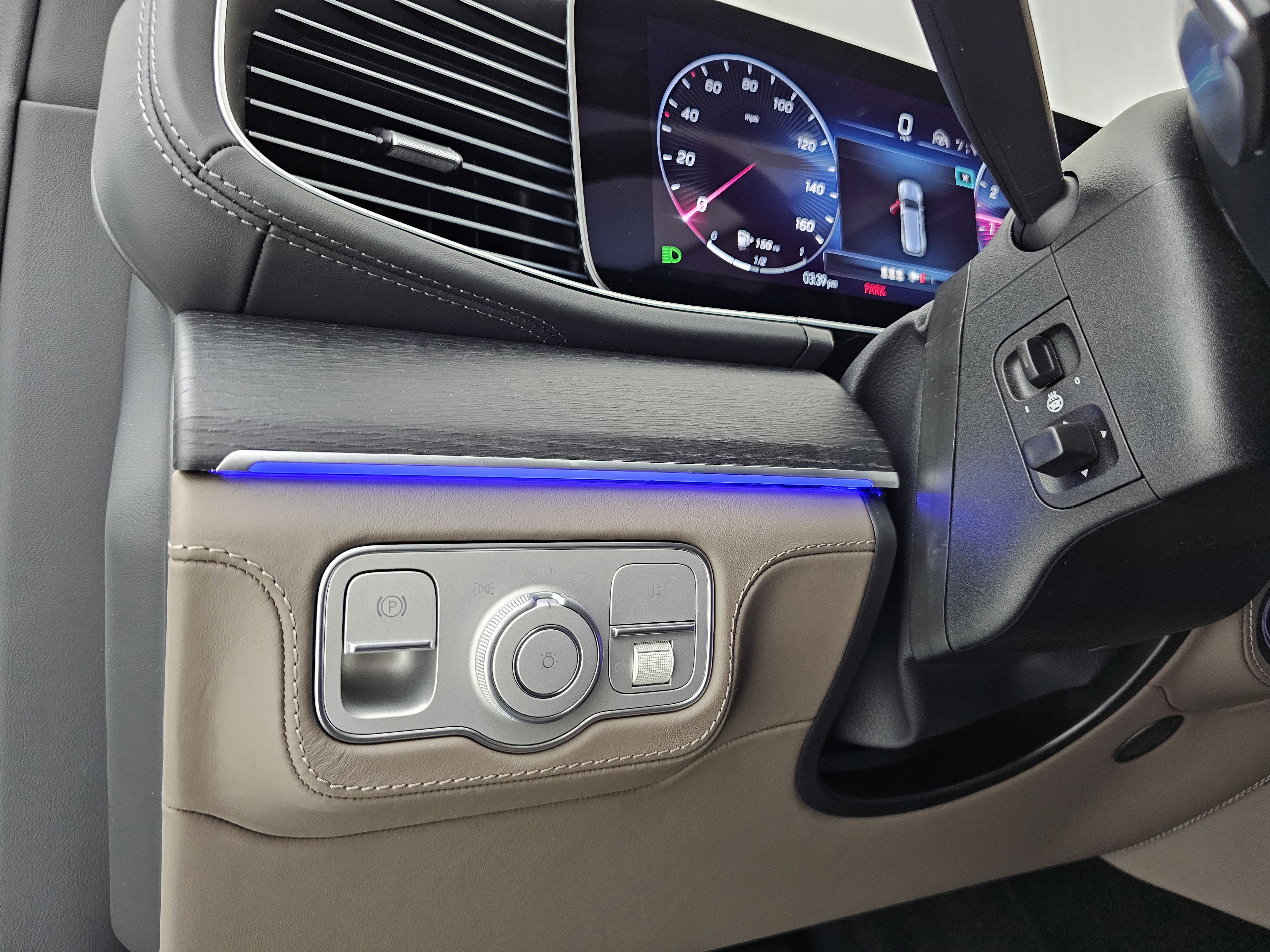 New 2026 Mercedes-Benz Maybach GLS 600 4MATIC image 8