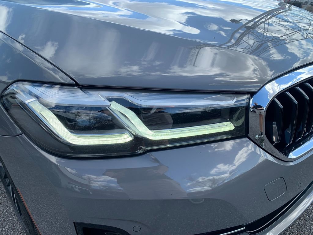 Used 2021 BMW 530i xDrive w/ Premium Package image 34