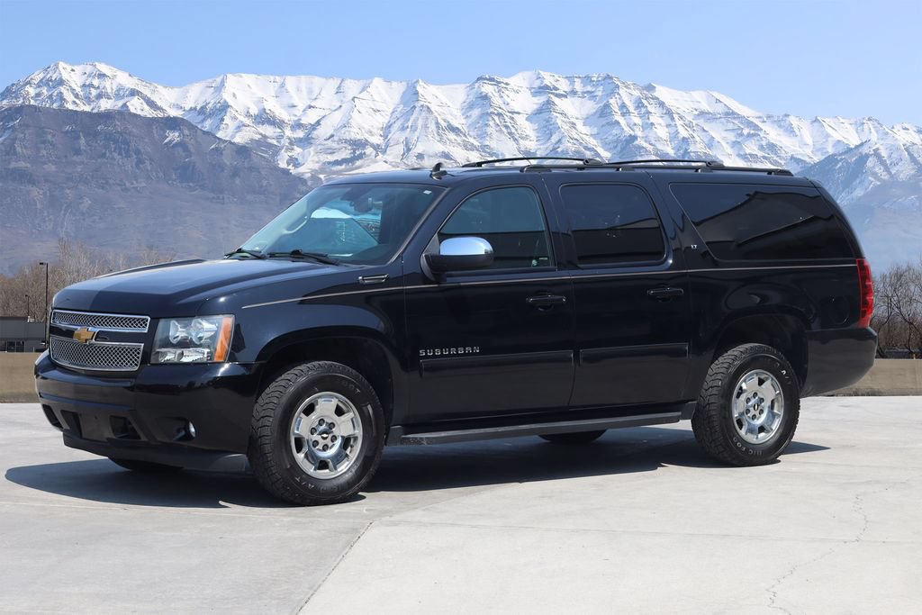 Used 2014 Chevrolet Suburban LT AWD/4WD image 2