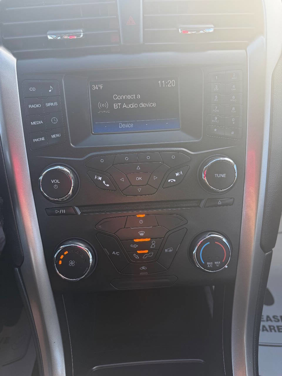 Used 2018 Ford Fusion SE image 27